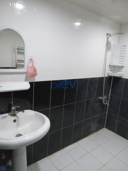 Aylıq Kirayə 2 otaqlı Köhnə Tikili bina evi  65m², Bakı