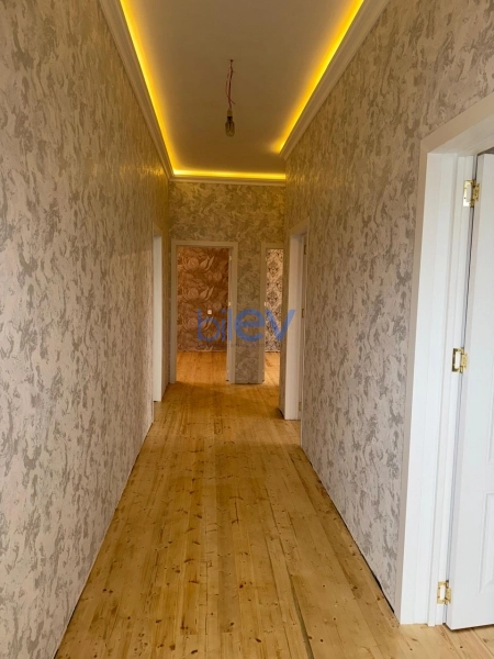 Satış 4 otaqlı Həyət evi  2500m², Bakı