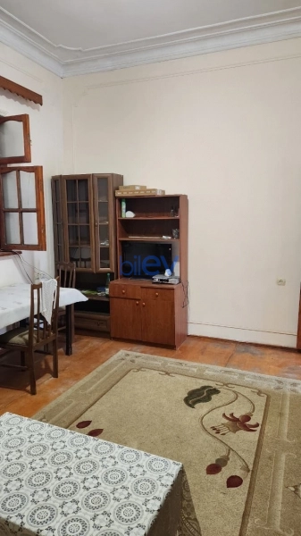 Aylıq Kirayə 2 otaqlı Köhnə Tikili bina evi  45m², Bakı