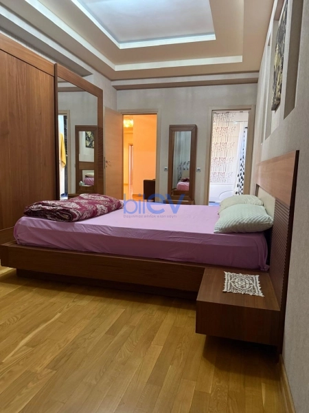 Aylıq Kirayə 4 otaqlı Yeni Tikili bina evi  191m², Bakı