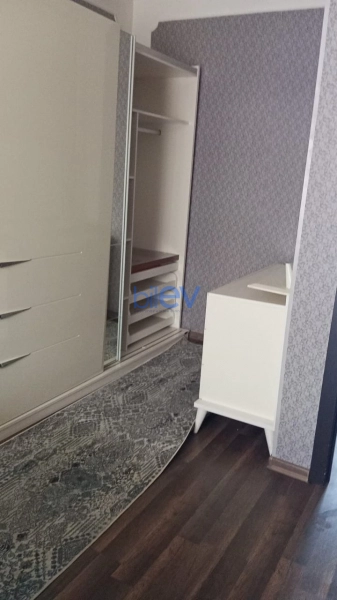 Aylıq Kirayə 2 otaqlı Köhnə Tikili bina evi  65m², Bakı
