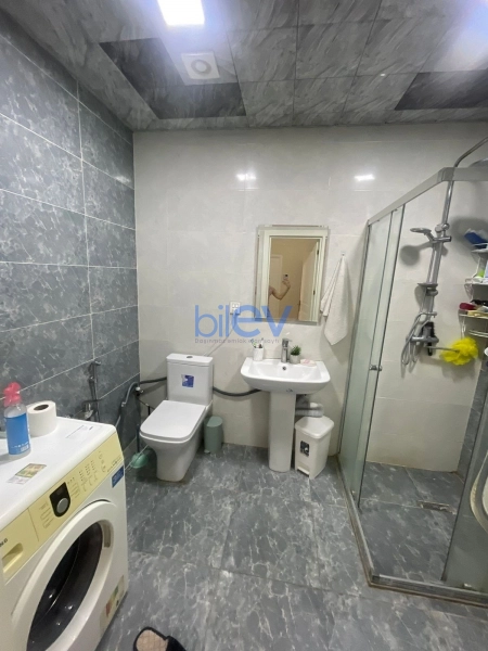 Aylıq Kirayə 3 otaqlı Yeni Tikili bina evi  98m², Bakı