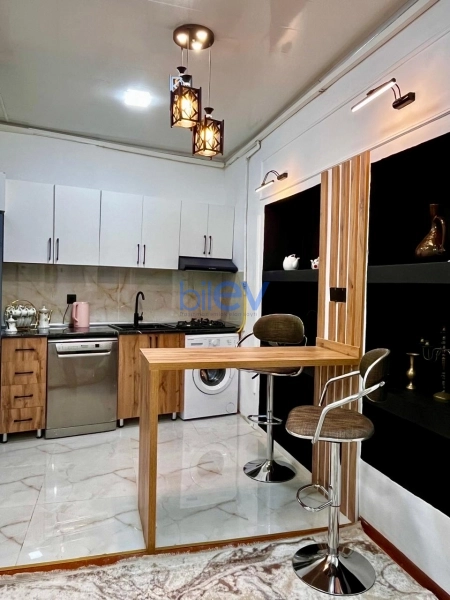 Aylıq Kirayə 3 otaqlı Köhnə Tikili bina evi  80m², Bakı