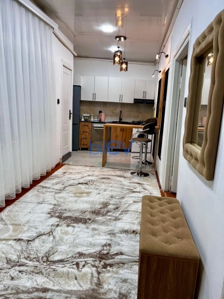 Aylıq Kirayə 3 otaqlı Köhnə Tikili bina evi  80m², Bakı