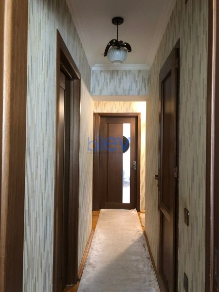 Satış 3 otaqlı Köhnə Tikili bina evi  75m², Bakı
