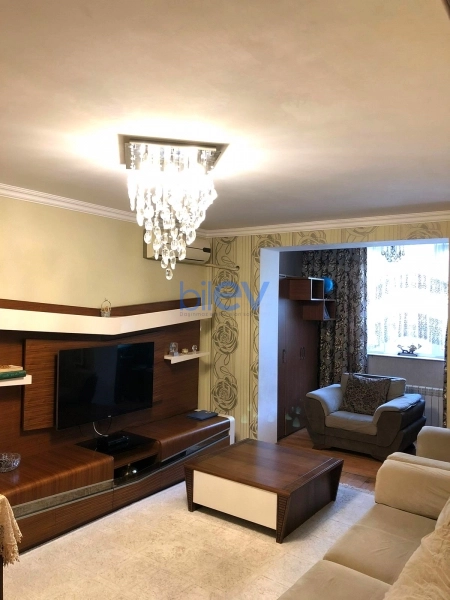 Satış 3 otaqlı Köhnə Tikili bina evi  75m², Bakı