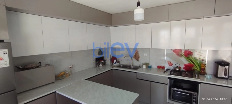 Aylıq Kirayə 3 otaqlı Yeni Tikili bina evi  100m², Bakı