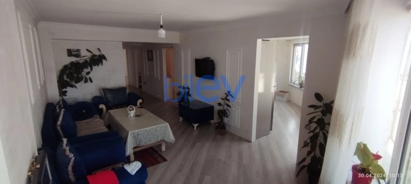 Aylıq Kirayə 3 otaqlı Yeni Tikili bina evi  100m², Bakı