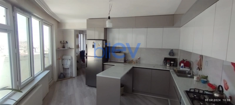 Aylıq Kirayə 3 otaqlı Yeni Tikili bina evi  100m², Bakı