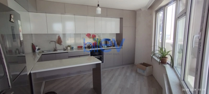 Aylıq Kirayə 3 otaqlı Yeni Tikili bina evi  100m², Bakı