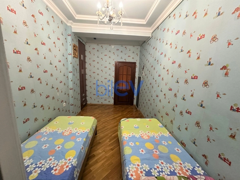 Aylıq Kirayə 3 otaqlı Yeni Tikili bina evi  145m², Bakı