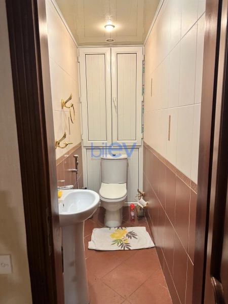 Aylıq Kirayə 3 otaqlı Yeni Tikili bina evi  145m², Bakı