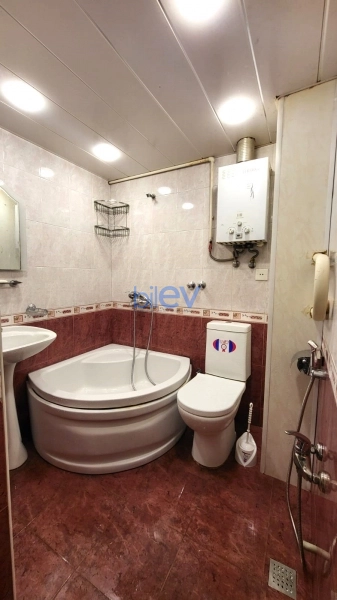 Satış 1 otaqlı Yeni Tikili bina evi  42m², Bakı