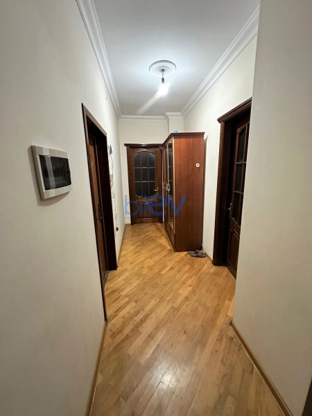 Aylıq Kirayə 2 otaqlı Yeni Tikili bina evi  90m², Bakı