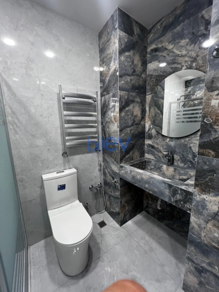 Aylıq Kirayə 2 otaqlı Köhnə Tikili bina evi  55m², Bakı