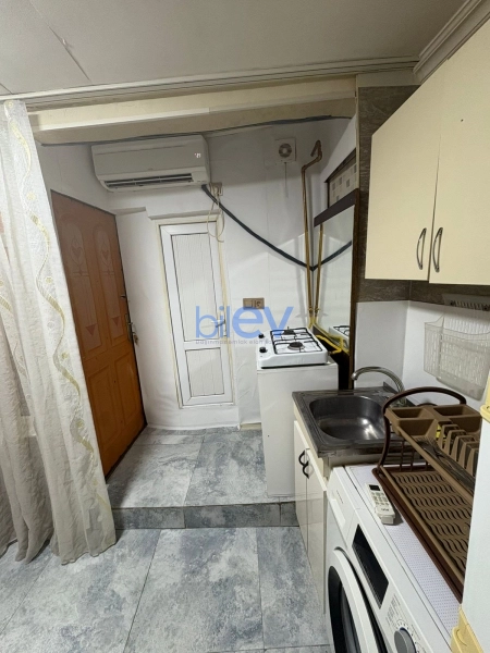 Aylıq Kirayə 1 otaqlı Köhnə Tikili bina evi  30m², Bakı