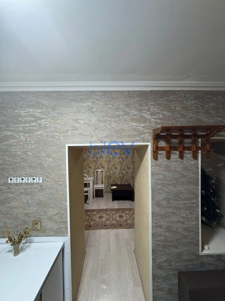 Aylıq Kirayə 1 otaqlı Köhnə Tikili bina evi  30m², Bakı