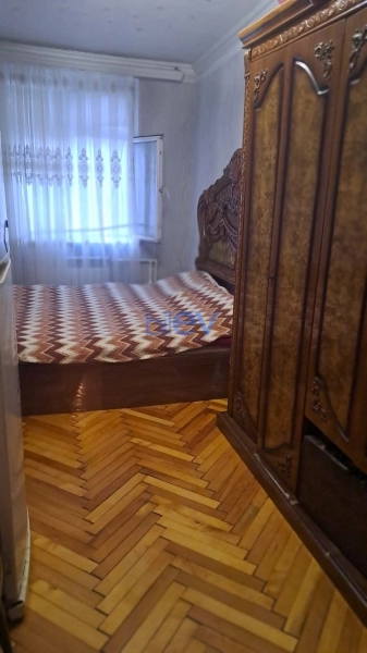 Satış 2 otaqlı Köhnə Tikili bina evi  55m², Bakı