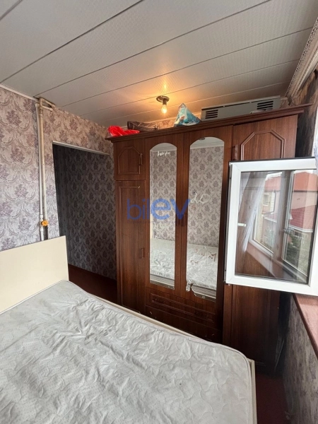 Satış 2 otaqlı Köhnə Tikili bina evi  41m², Xırdalan