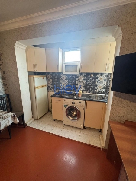Satış 2 otaqlı Köhnə Tikili bina evi  41m², Xırdalan