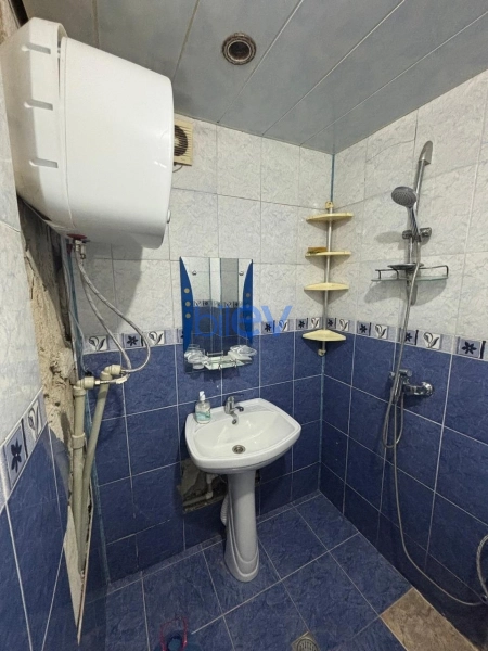 Satış 2 otaqlı Köhnə Tikili bina evi  41m², Xırdalan
