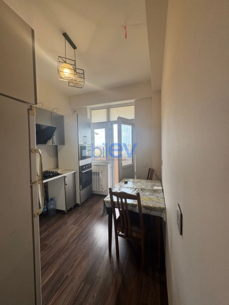 Aylıq Kirayə 1 otaqlı Yeni Tikili bina evi  42m², Bakı