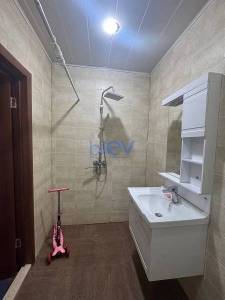 Aylıq Kirayə 1 otaqlı Yeni Tikili bina evi  42m², Bakı