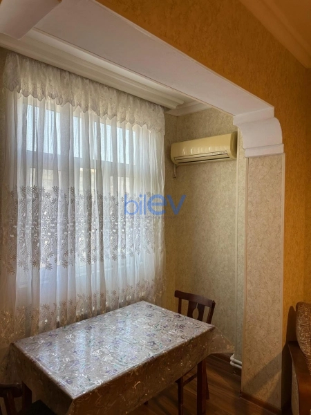 Aylıq Kirayə 2 otaqlı Köhnə Tikili bina evi  70m², Bakı