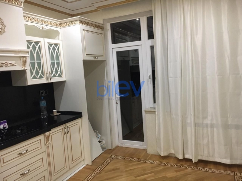Aylıq Kirayə 2 otaqlı Yeni Tikili bina evi  90m², Bakı