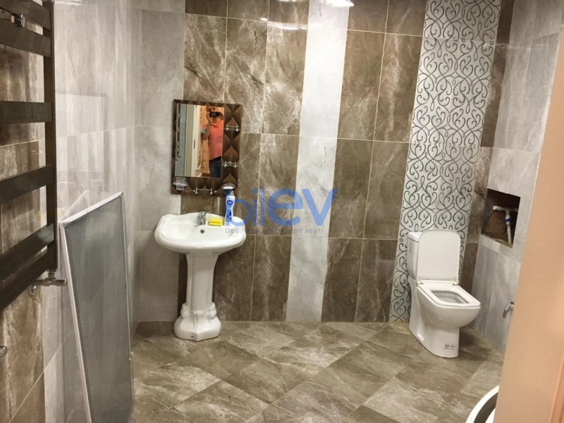 Aylıq Kirayə 2 otaqlı Yeni Tikili bina evi  90m², Bakı