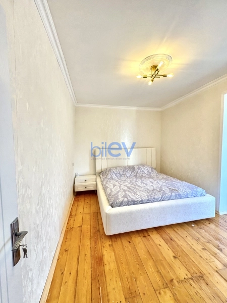 Satış 2 otaqlı Köhnə Tikili bina evi  60m², Bakı