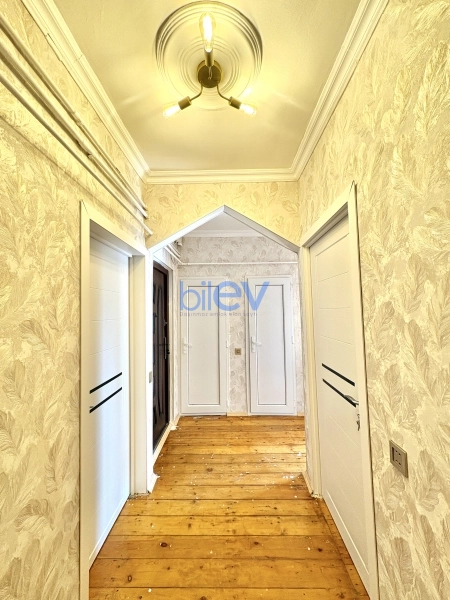 Satış 2 otaqlı Köhnə Tikili bina evi  60m², Bakı