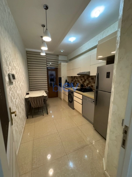 Aylıq Kirayə 3 otaqlı Yeni Tikili bina evi  110m², Bakı