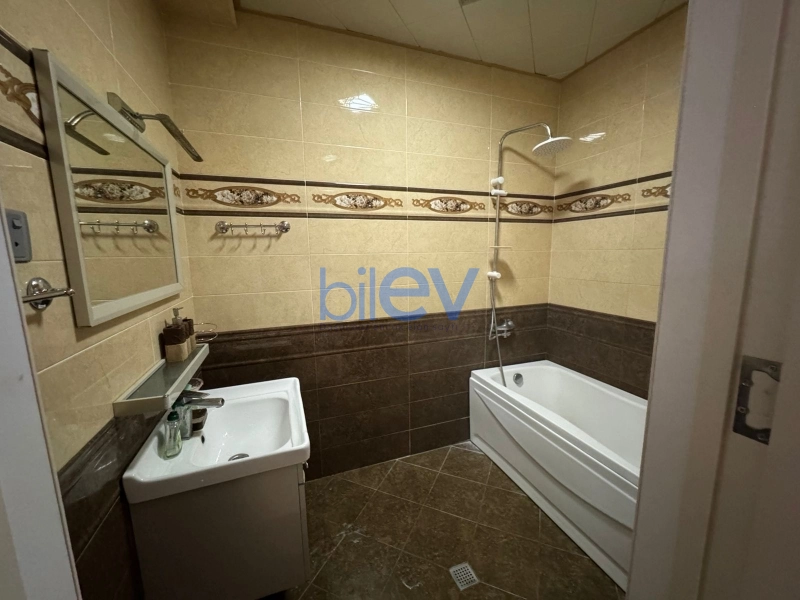 Aylıq Kirayə 3 otaqlı Yeni Tikili bina evi  110m², Bakı
