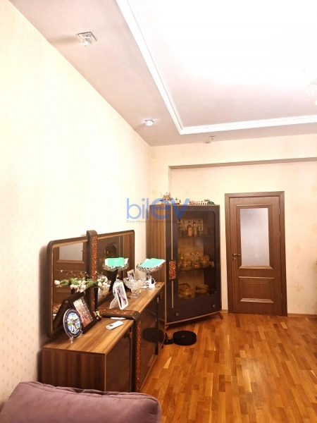 Aylıq Kirayə 3 otaqlı Yeni Tikili bina evi  110m², Bakı