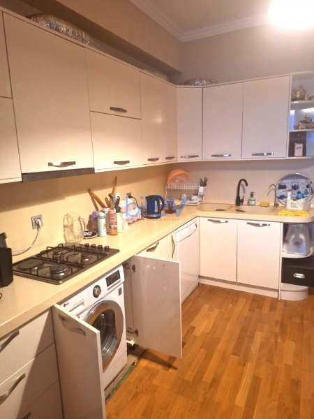 Aylıq Kirayə 3 otaqlı Yeni Tikili bina evi  110m², Bakı
