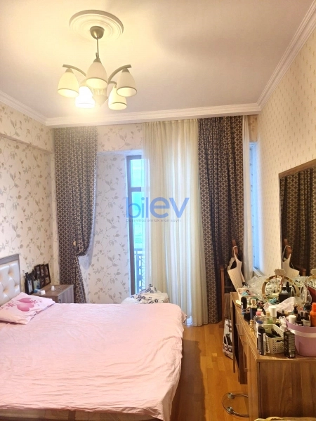 Aylıq Kirayə 3 otaqlı Yeni Tikili bina evi  110m², Bakı