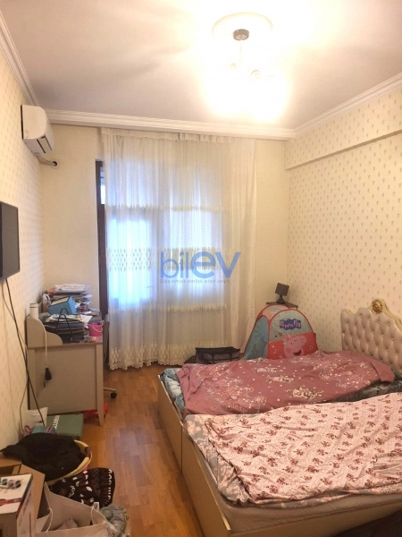 Aylıq Kirayə 3 otaqlı Yeni Tikili bina evi  110m², Bakı