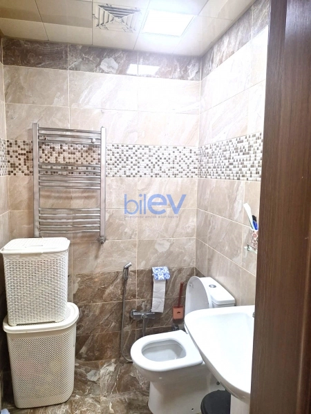 Aylıq Kirayə 3 otaqlı Yeni Tikili bina evi  110m², Bakı