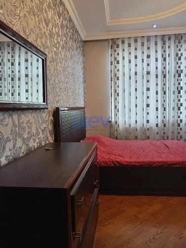 Aylıq Kirayə 2 otaqlı Yeni Tikili bina evi  90m², Bakı