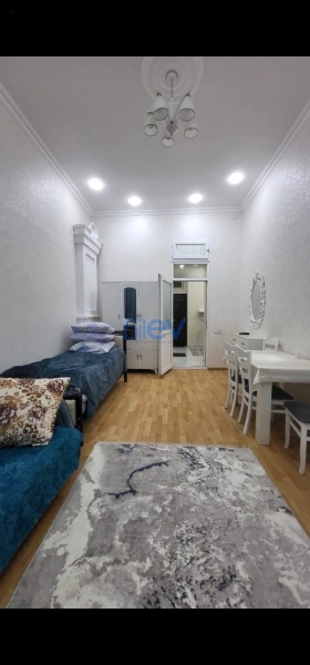 Satış 1 otaqlı Köhnə Tikili bina evi  30m², Bakı