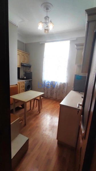 Aylıq Kirayə 2 otaqlı Köhnə Tikili bina evi  70m², Bakı
