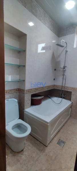 Aylıq Kirayə 2 otaqlı Köhnə Tikili bina evi  70m², Bakı