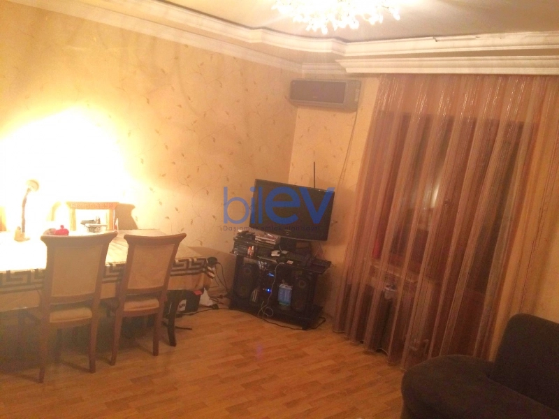 Satış 2 otaqlı Köhnə Tikili bina evi  39m², Bakı