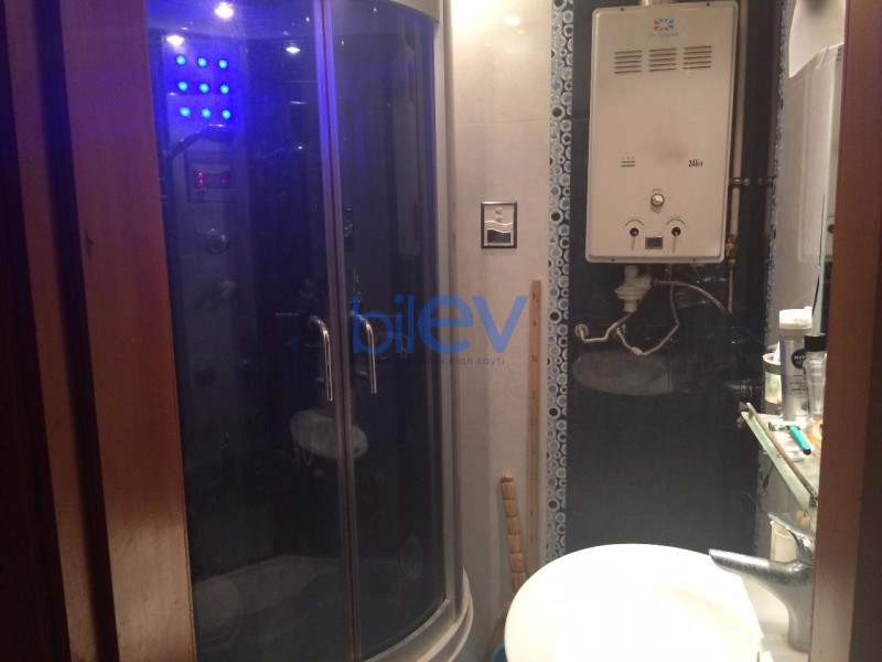 Satış 2 otaqlı Köhnə Tikili bina evi  39m², Bakı
