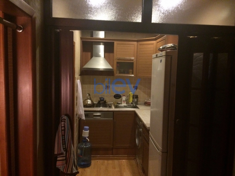 Satış 2 otaqlı Köhnə Tikili bina evi  39m², Bakı