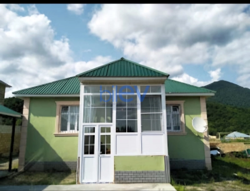 Satış 3 otaqlı Həyət evi  110m², Qəbələ