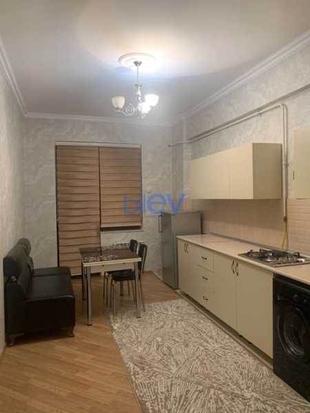 Aylıq Kirayə 3 otaqlı Yeni Tikili bina evi  135m², Bakı