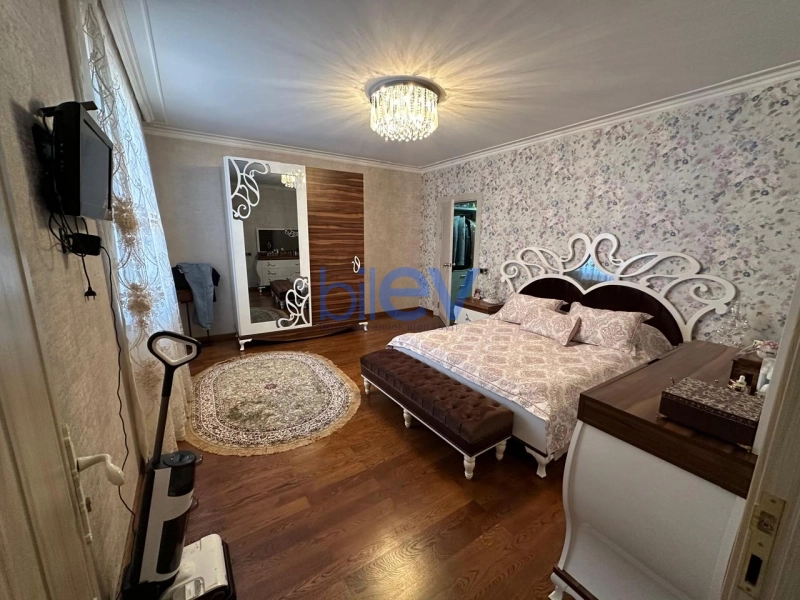 Satış 5 otaqlı Həyət evi  270m², Bakı