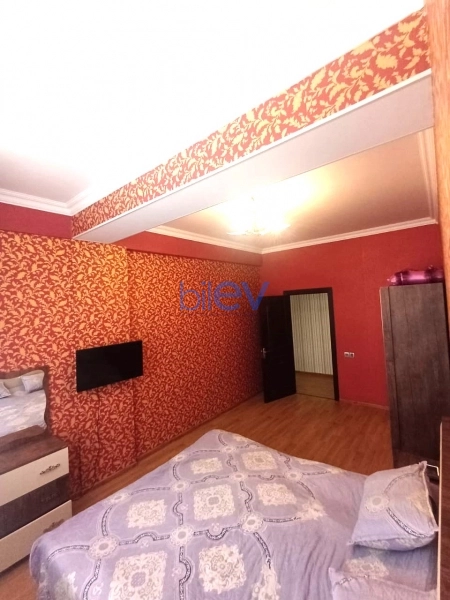 Aylıq Kirayə 3 otaqlı Yeni Tikili bina evi  100m², Bakı